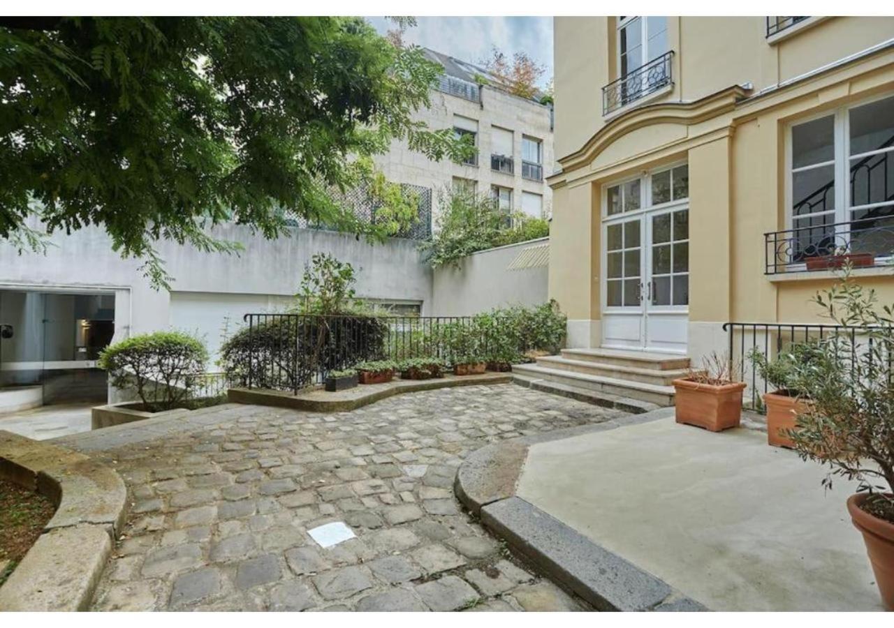 Appartement Le Marais Place Des Vosges By Prestige Parijs
